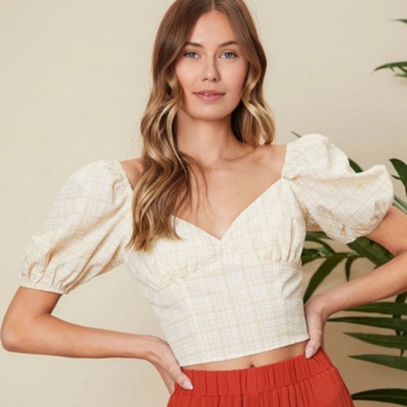 SHEIN Tops - SHEIN Plaid Puff Sleeve Sweetheart Neck Blouse in Apricot Size L NWT